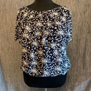 Dress Barn XL Bubble Hemmed Blouse Dark Blue/White